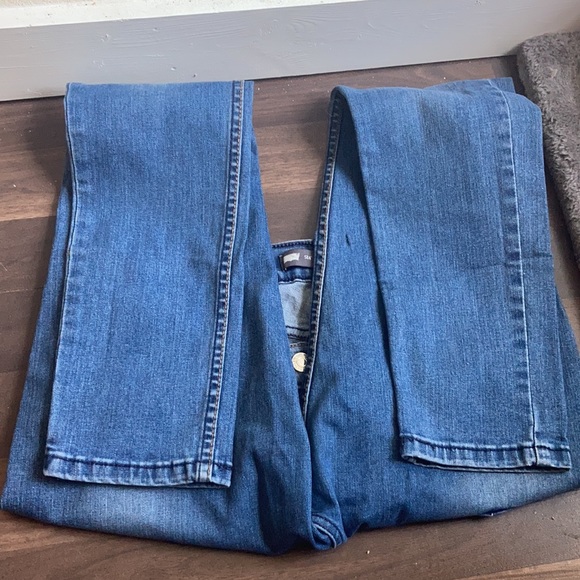 Levi’s Jeans - Picture 4 of 6